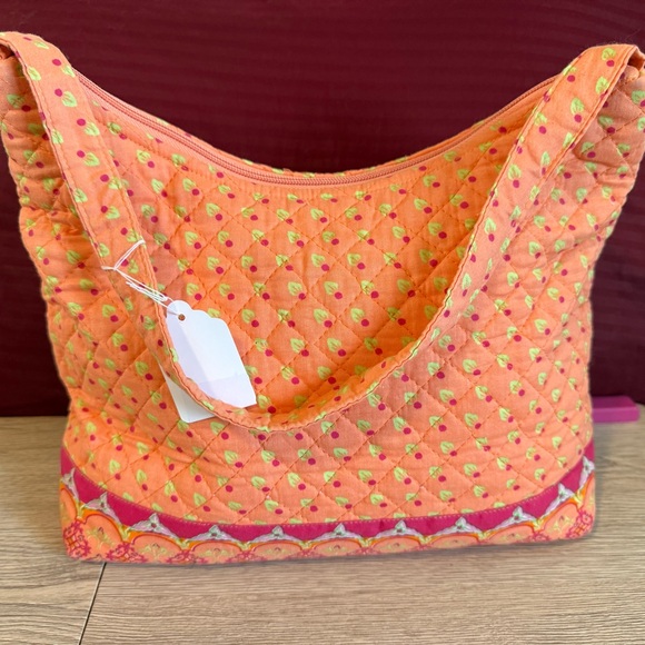 NWOT Vibrant Quilted Crossbody Bag in Orange - Picture 2 of 7